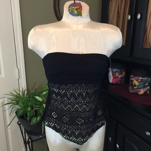NWT Kohl’s Black Crochet Swimsuit TOP ONLY Size M